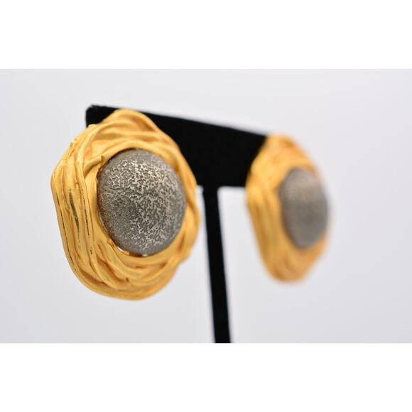 Vintage Clip On Earrings Brushed Gold Matte Brutalist Chunky Heavy 1980s BinAK - Picture 4 of 12